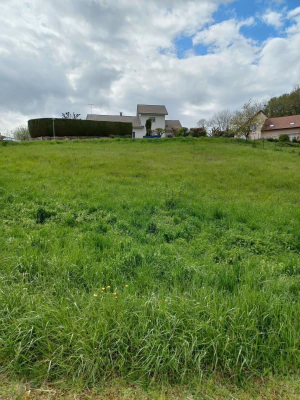Terrain constructible - 1 107 m²