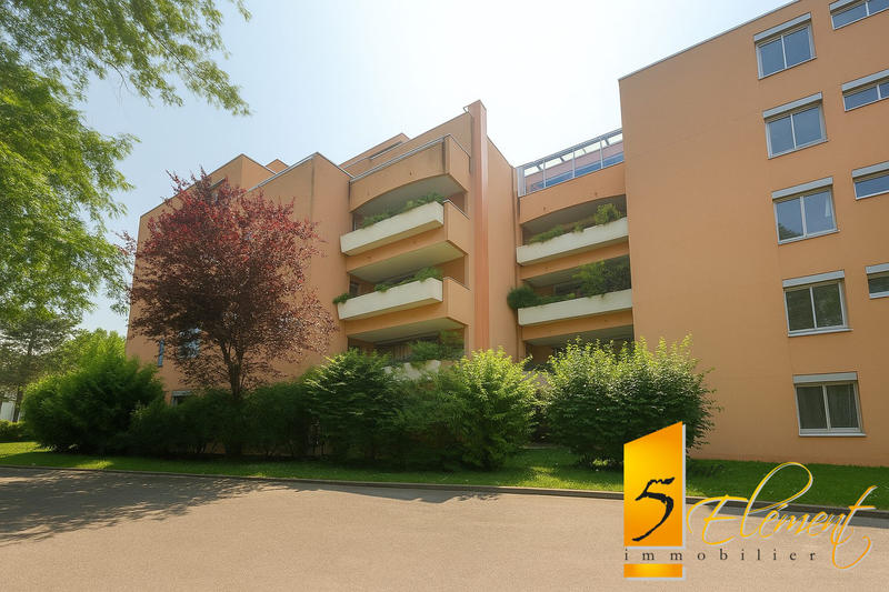 Appartement - 107 m² - 5 pièces