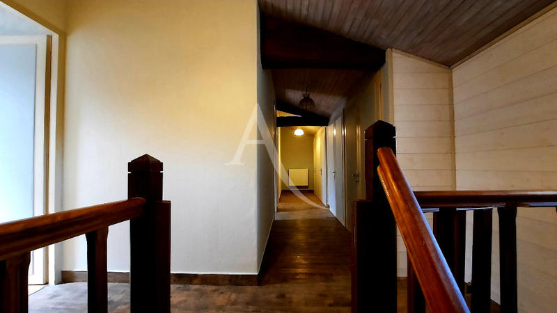 Maison - 169 m² - 6 pièces