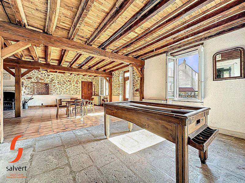 Maison - 279 m² - 8 pièces