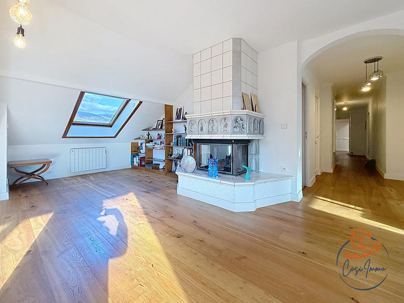 Appartement - 200 m² - 5 pièces