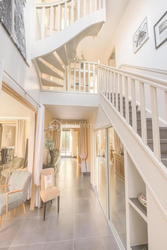 Maison - 185 m² - 7 pièces