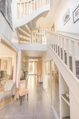 Maison - 185 m² - 7 pièces