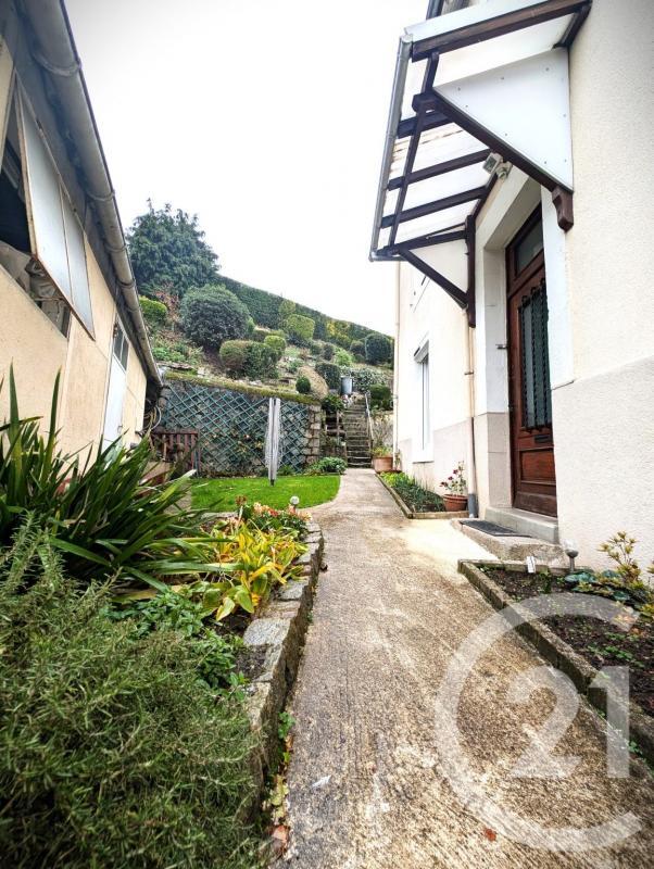 Maison - 198 m² - 8 pièces