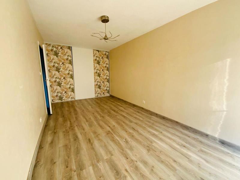 Appartement - 90 m² - 4 pièces