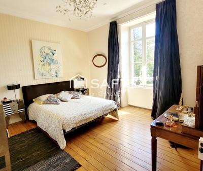 Maison de maîtres - 285 m² - 10 pièces