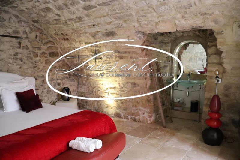 Mas - 397 m² - 14 pièces