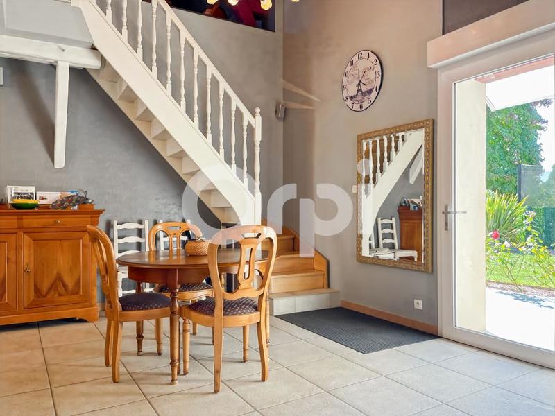 Maison - 275 m² - 4 pièces