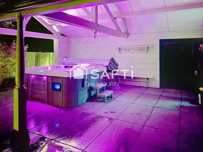 Maison - 250 m² - 9 pièces