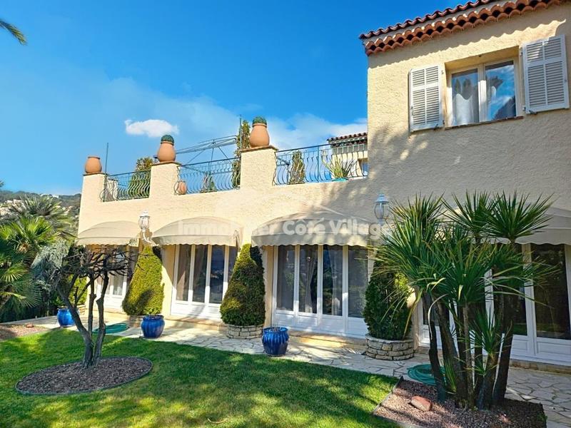 Villa - 276 m² - 8 pièces