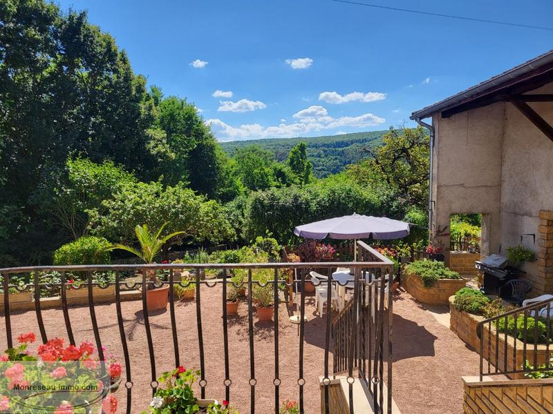 Propriété - 315 m² - 14 pièces