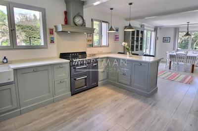 Villa - 218 m² - 7 pièces