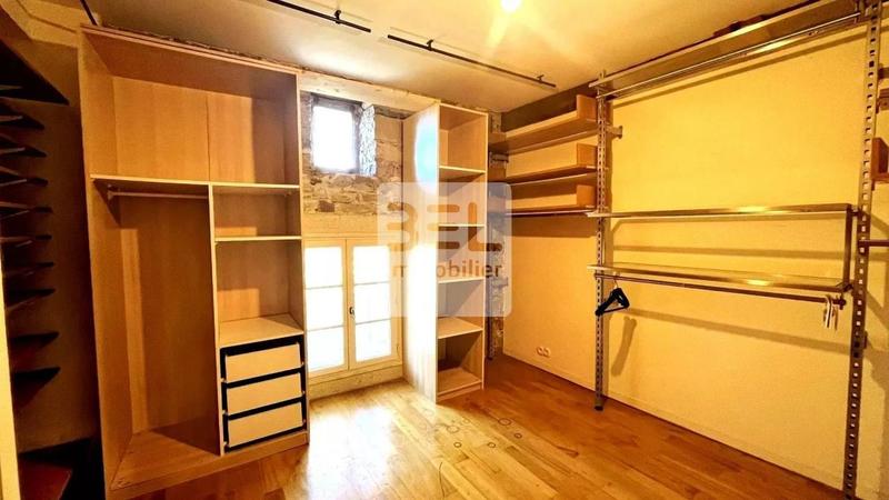 Maison chambre d'hôtes - 354 m² - 9 pièces