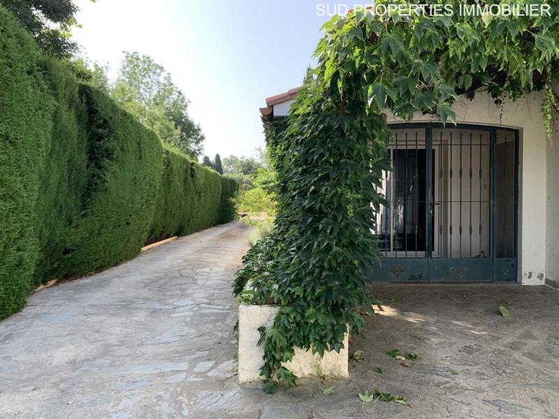 Propriété - 214 m² - 8 pièces