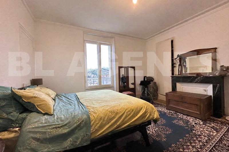 Maison - 247 m² - 10 pièces