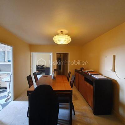 Appartement - 99 m² - 4 pièces