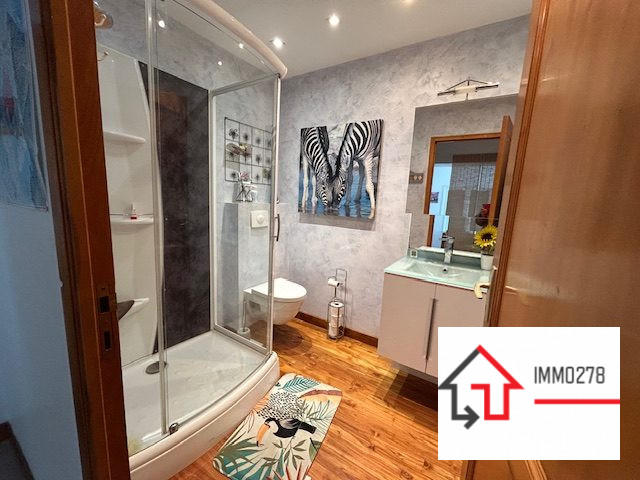 Maison - 232 m² - 7 pièces