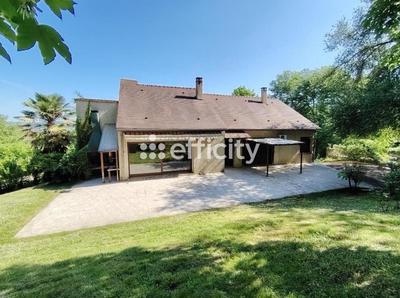 Maison - 262 m² - 10 pièces