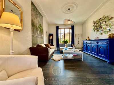 Maison - 290 m² - 12 pièces