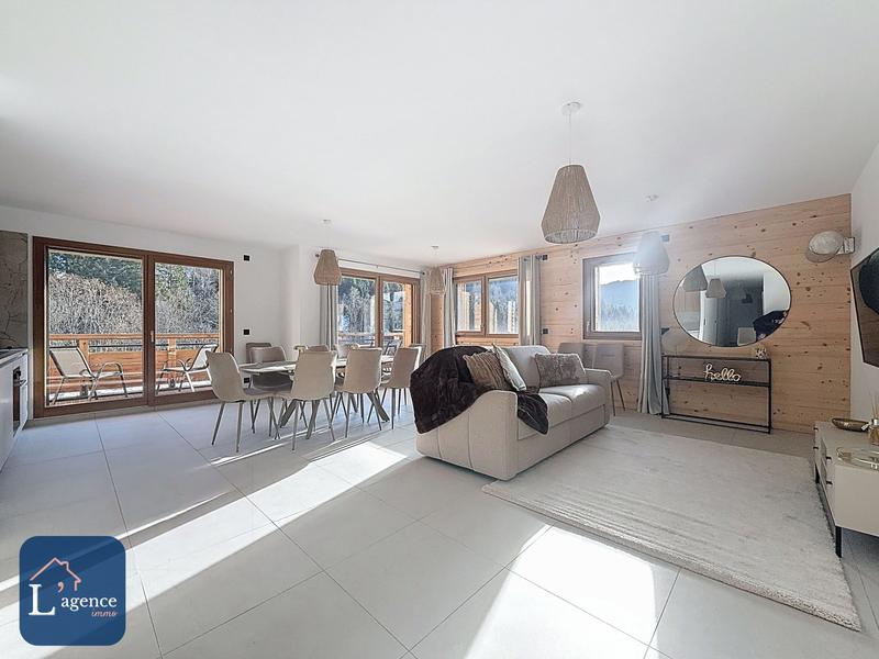 Appartement - 111 m² - 4 pièces