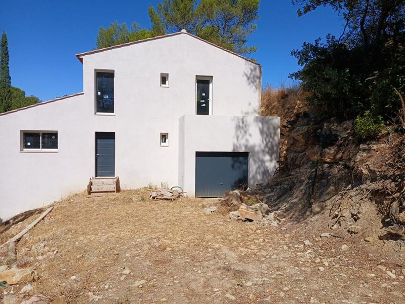 Maison - 230 m² - 8 pièces