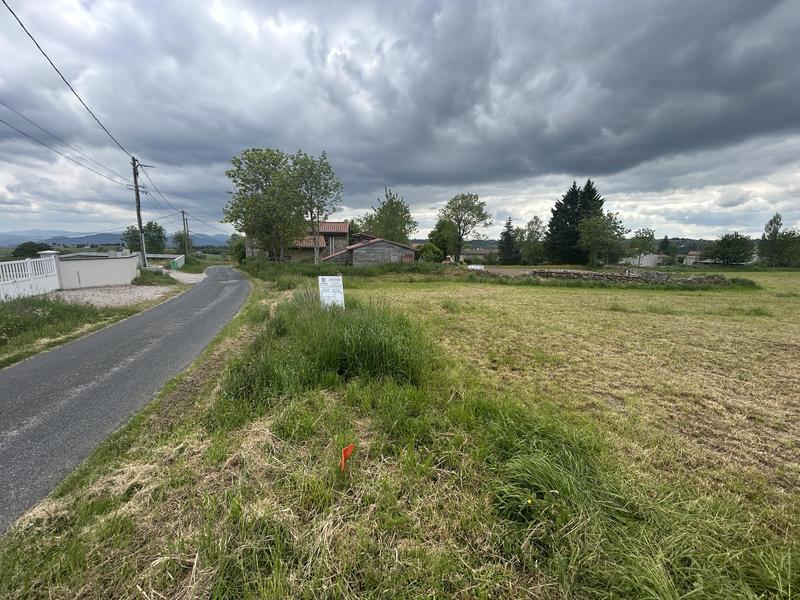 Terrain constructible - 2 393 m²