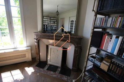 Maison - 230 m² - 6 pièces