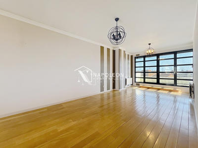 Duplex - 143 m² - 6 pièces