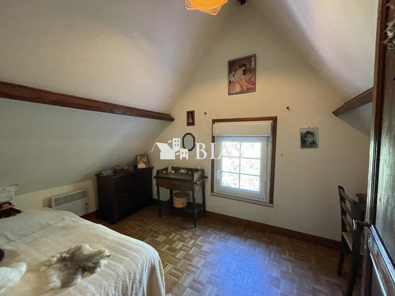 Maison - 140 m² - 8 pièces