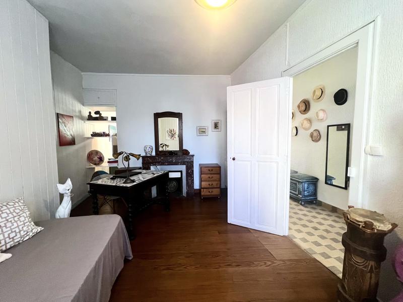 Maison jumelée - 240 m² - 11 pièces