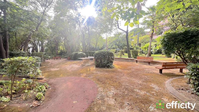 Appartement - 90 m² - 4 pièces