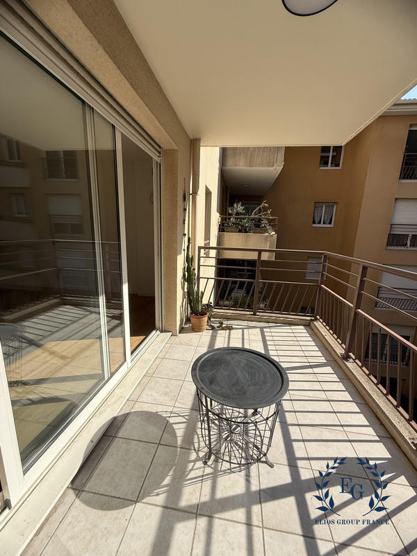 Appartement - 90 m² - 4 pièces