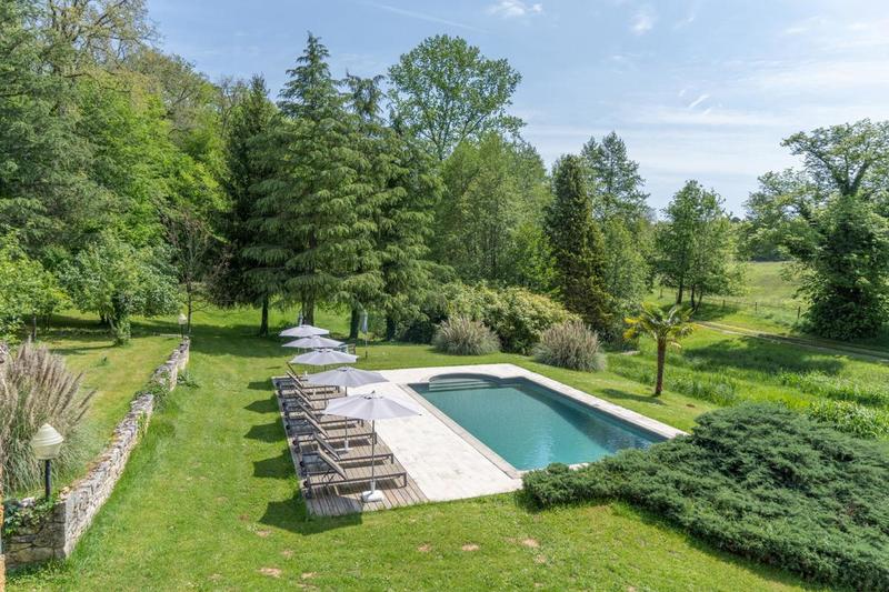 Moulin - 326 m² - 13 pièces