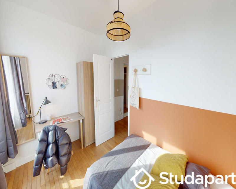 Chambre - 80 m² - 1 pièce