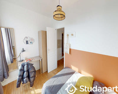 Chambre - 80 m² - 1 pièce