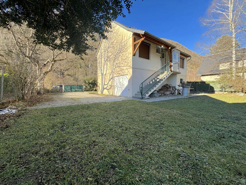 Maison - 92 m² - 5 pièces