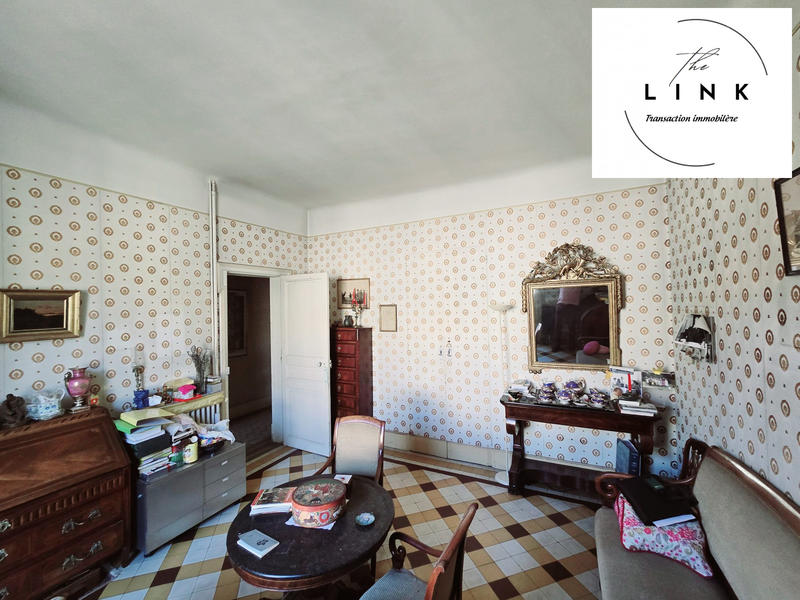 Maison - 227 m² - 9 pièces