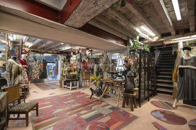 Local commercial - 316 m² - 8 pièces