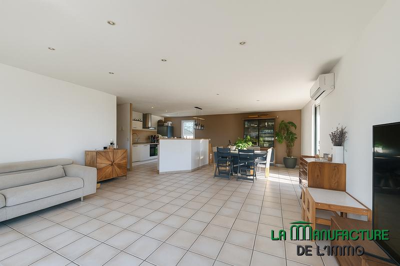 Maison - 145 m² - 5 pièces