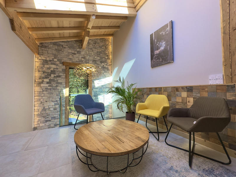 Châlet - 607 m² - 16 pièces