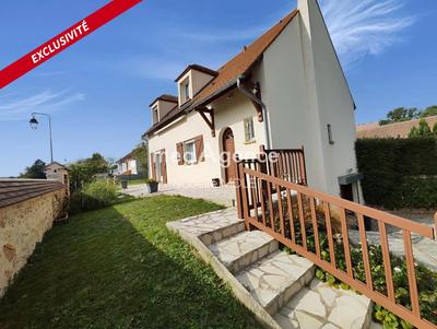 Maison traditionnelle - 160 m² - 6 pièces