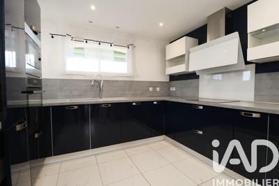 Appartement - 90 m² - 4 pièces