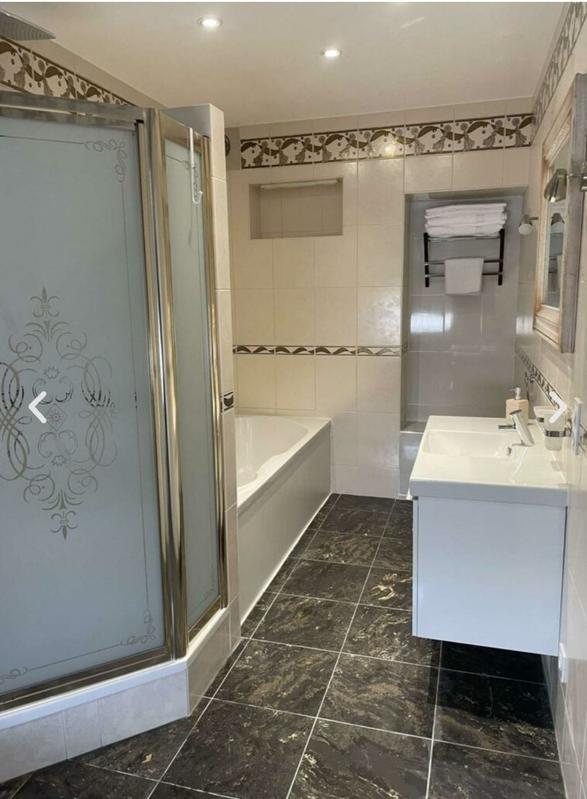 Local commercial - 1 100 m²