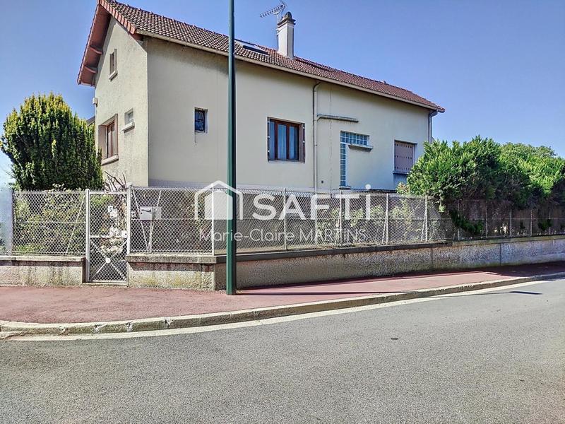 Maison - 140 m² - 5 pièces