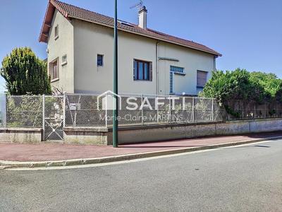 Maison - 140 m² - 5 pièces