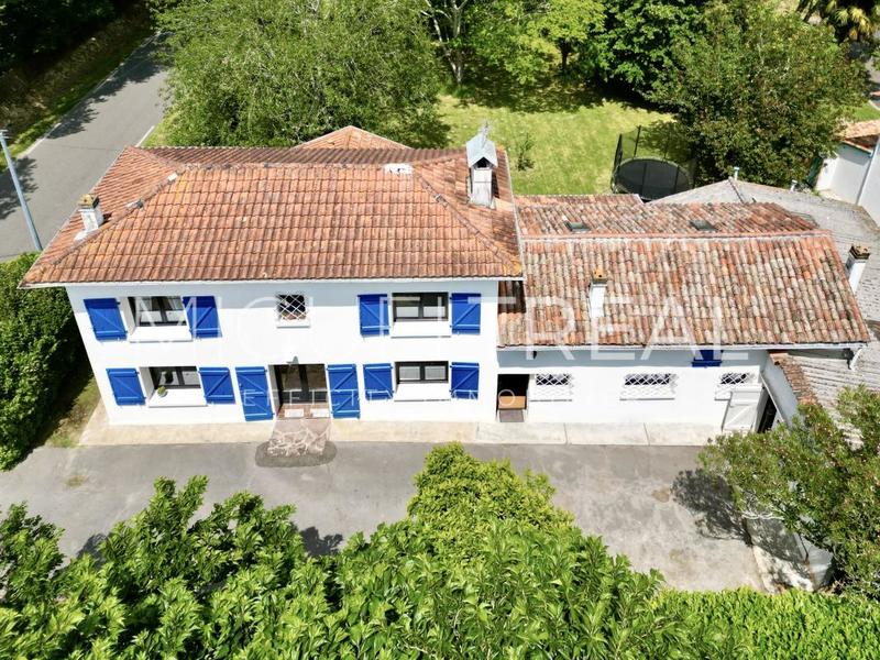Maison - 140 m² - 3 pièces