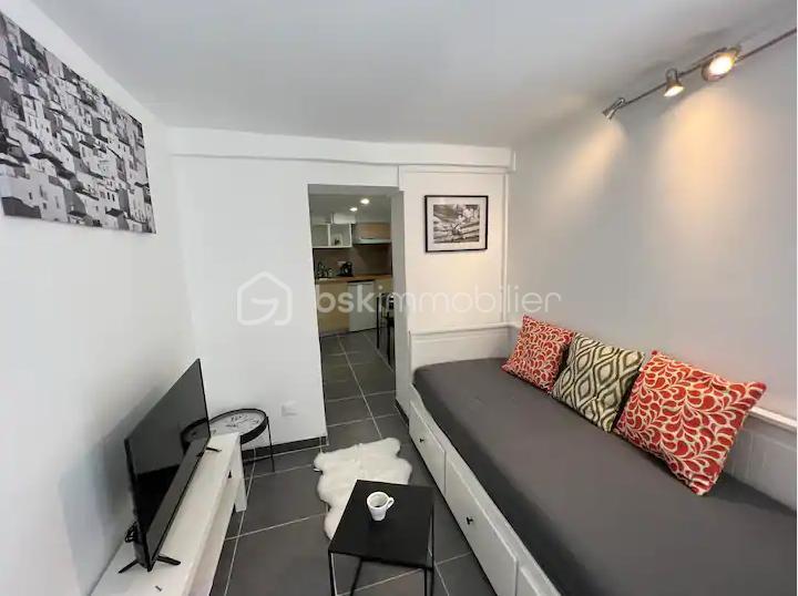 Studio - 14 m² - 1 pièce