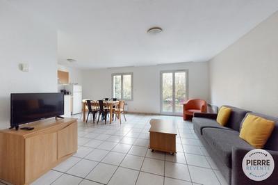 Appartement - 80 m² - 4 pièces