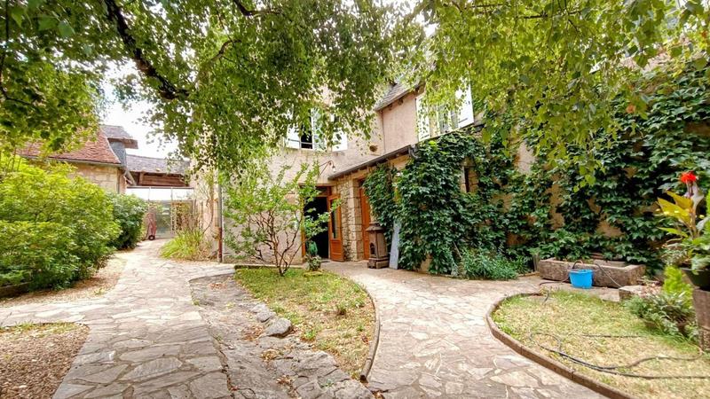 Maison de maîtres - 400 m² - 18 pièces