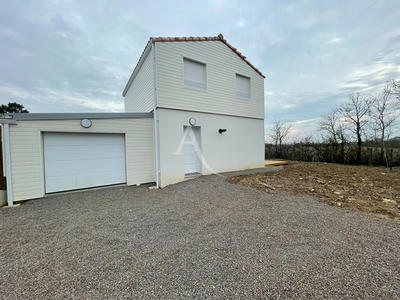 Maison - 95 m² - 4 pièces